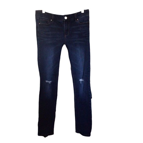 Woman’s White House Black Market Dark Wash Lightly‎ Distressed Skinny Leg Jeans - Picture 1 of 7